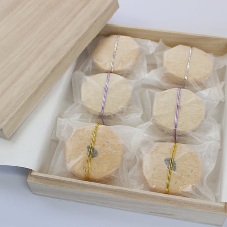 喜多方塩川町の食材を使用｜大人のショコラサンド 桐箱入り＜塩川＞月光－TUKIAKARI－【月光(つきのひかり)　喜多方市】
