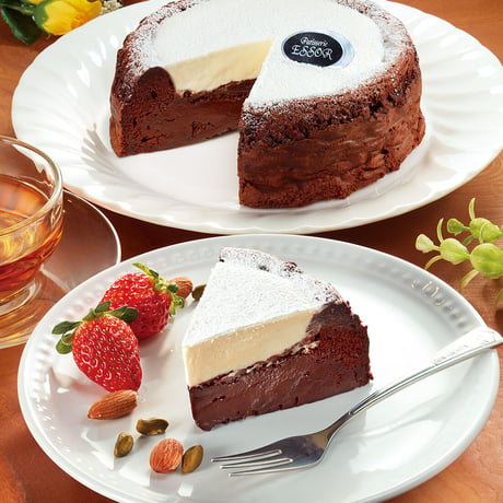 しっとり濃厚！生チョコのような口どけ｜モンモ良品特別価格　極上の半生ガトーショコラ　【パティスリー エソール　二本松市】