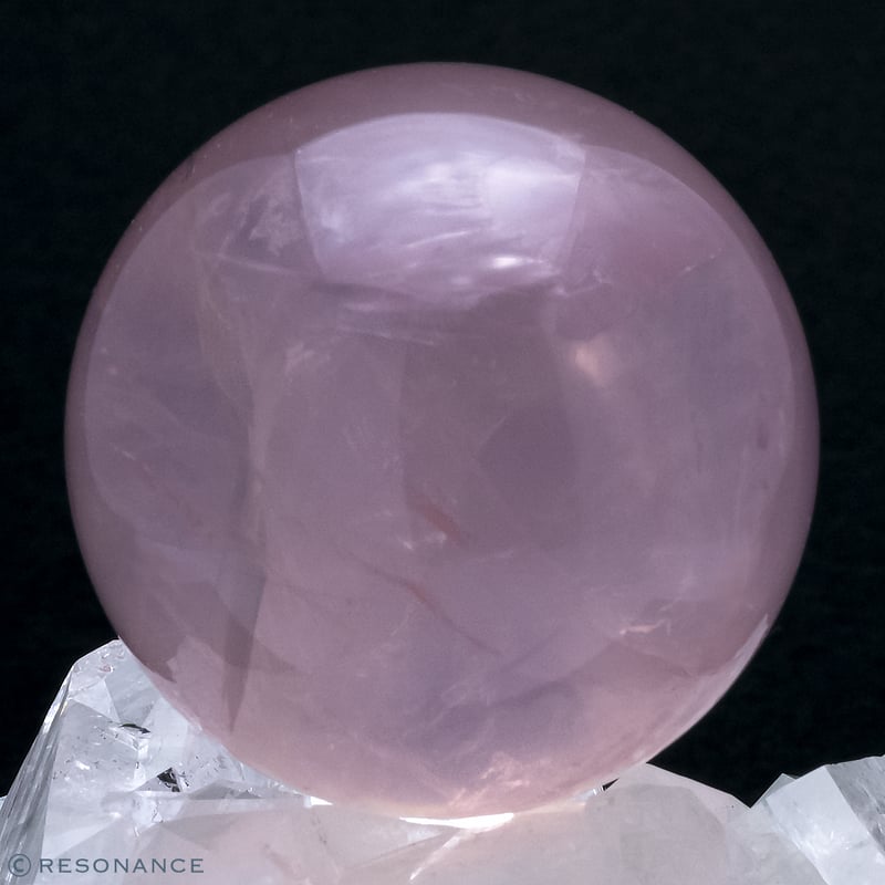 スター入りローズクォーツ スフィア（球体）✨愛と癒しの天然石✨ 47f8701a58b692867c085f4ad5daa2