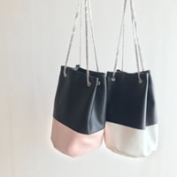 【オーダー】レザー巾着チェーンバッグ（バイカラー）