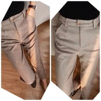 ヘリンボーン柄テーパードパンツ