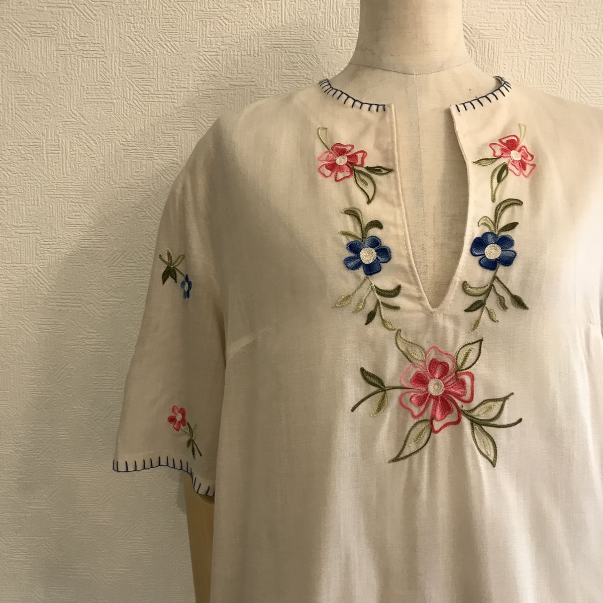 3点¥10,000 ビンテージ 古着 卸 レトロ 花柄刺繍チュニック 3点¥10,000 ビンテージ 古着 卸 レトロ 花柄 レイヤード