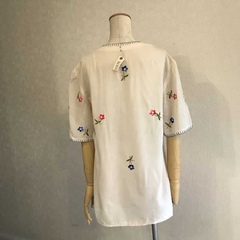 【sara beth】花柄チュニック　一点物　ヴィンテージ　ビンテージ 花柄チェーンステッチ チュニック | sunchild STORE