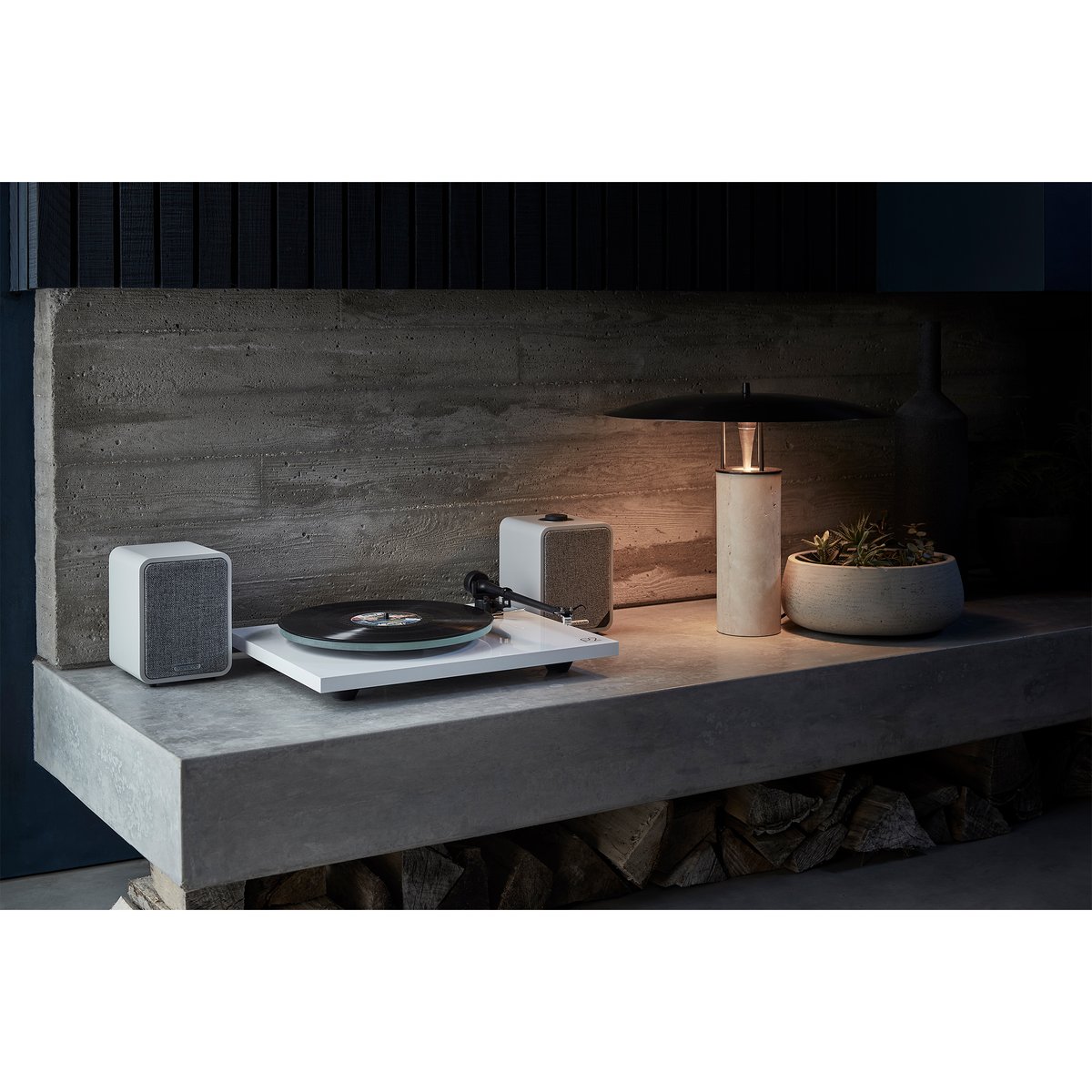 MR1mk2 Bluetooth Speaker System【ruarkaudio(ルアーク MR1mk2 Bluetooth Speaker System【ruarkaudio(ルアーク