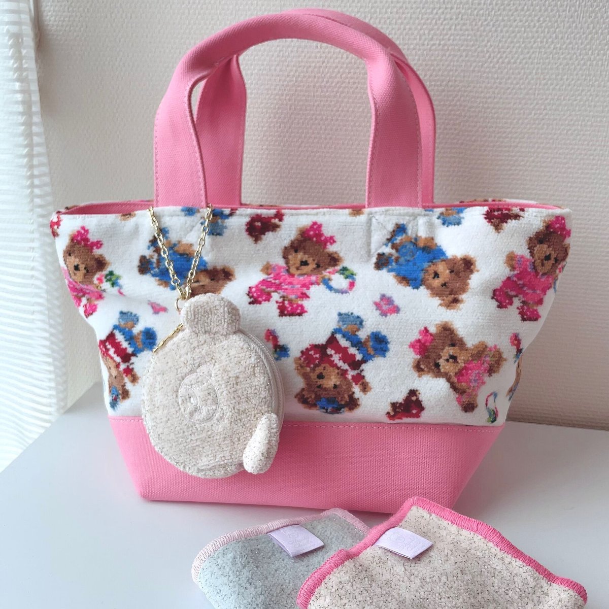 koharuさま Chenille glitter bag (silver)