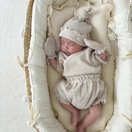即納【peekaboo】Yes newborn set