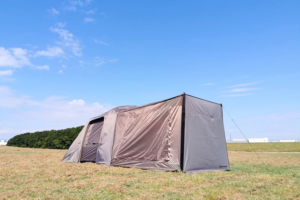 Front cover for READY Tent 2 | M.W.M