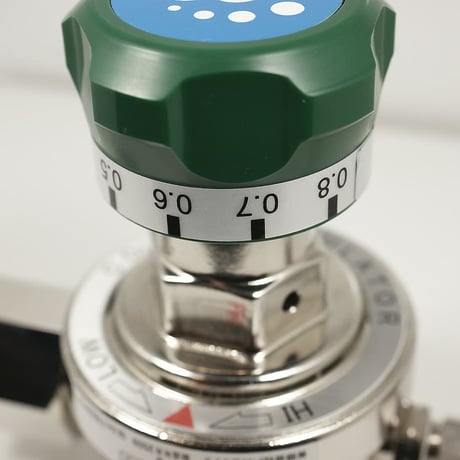 「eco・シリーズ」 Beeタン/新型モデル 超炭酸水++(プラス2） 8.0気圧減圧弁付き/メタルキャップ７個セット/減圧弁8-6接続キット付き