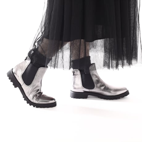 S(22cm)-LL(25.5cm)サイドゴアショートブーツ／シルバー