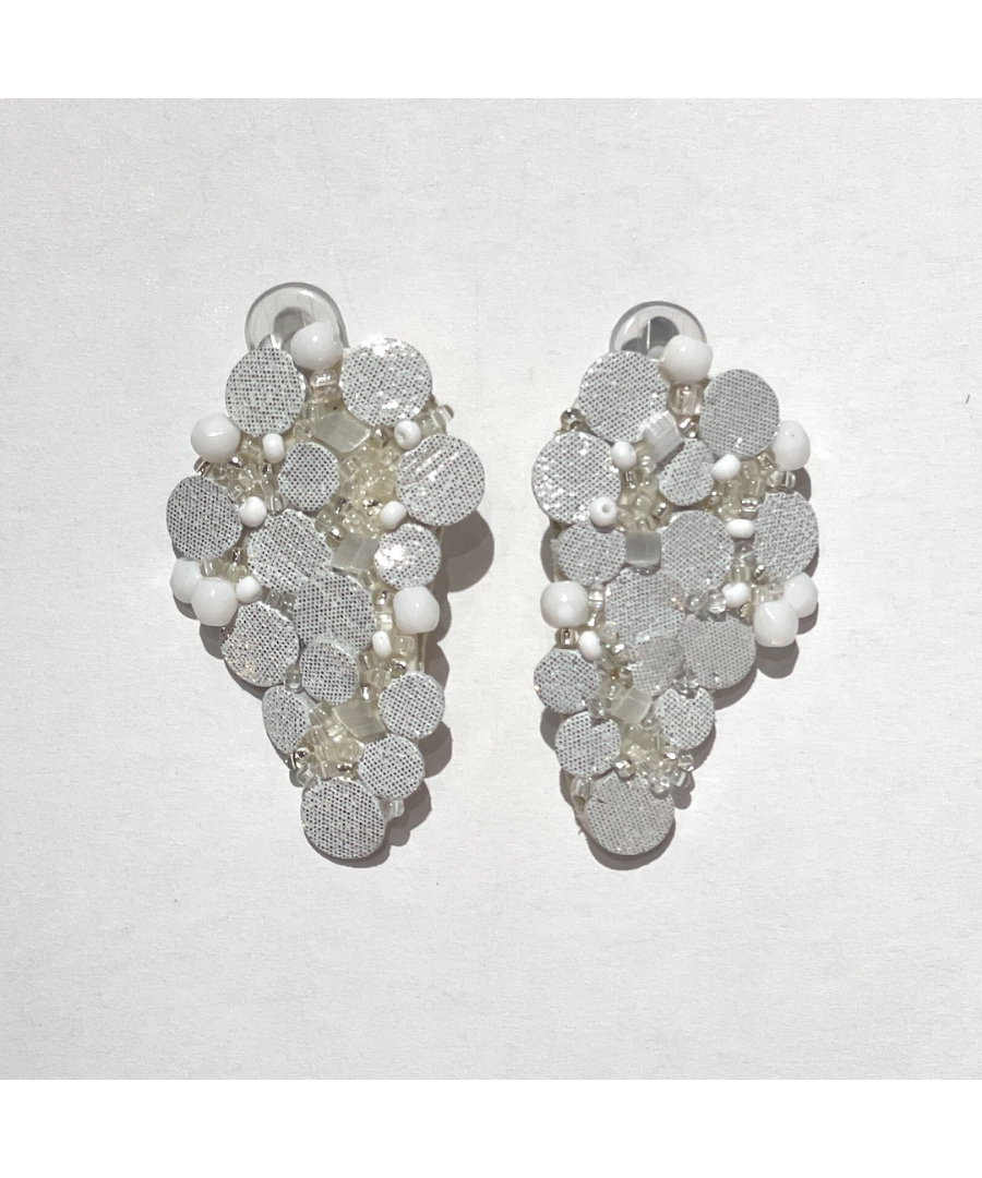 ete ピアス ぶどうモチーフ シルバー 18金 ete ピアス ぶどうモチーフ