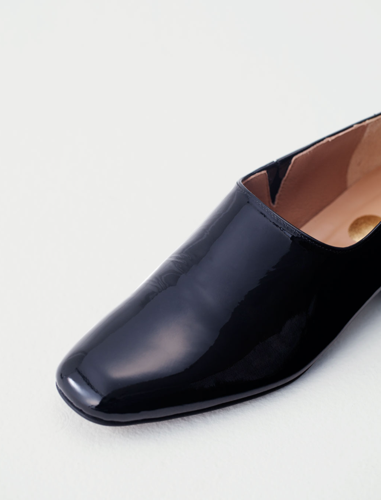 23cm-26cm深めスクエアトゥパンプス/ブラックエナメル | gr.