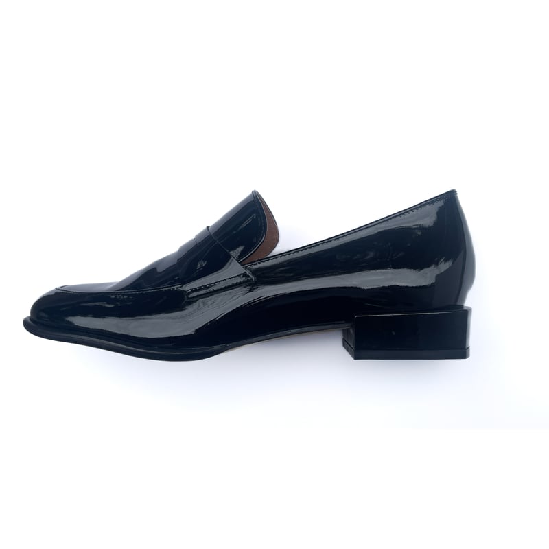 ourブラック エナメル ローファー　22.5センチ ブラックエナメル 牛革 本革 ローファー | 株式会社 東京靴研 | Japan