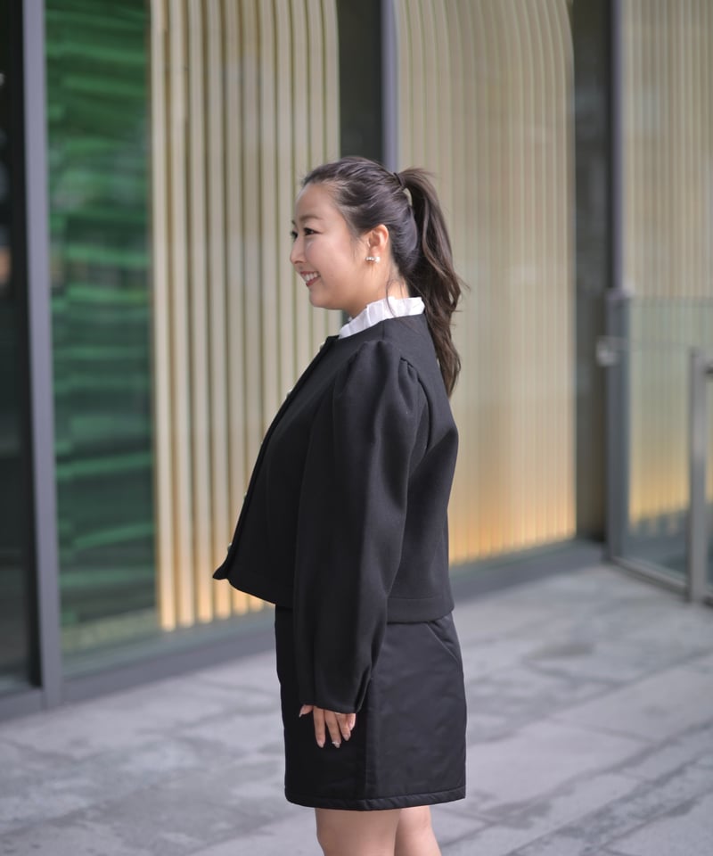 ノーカラーボタンショートコート(ブラック) | Syell Raffiné