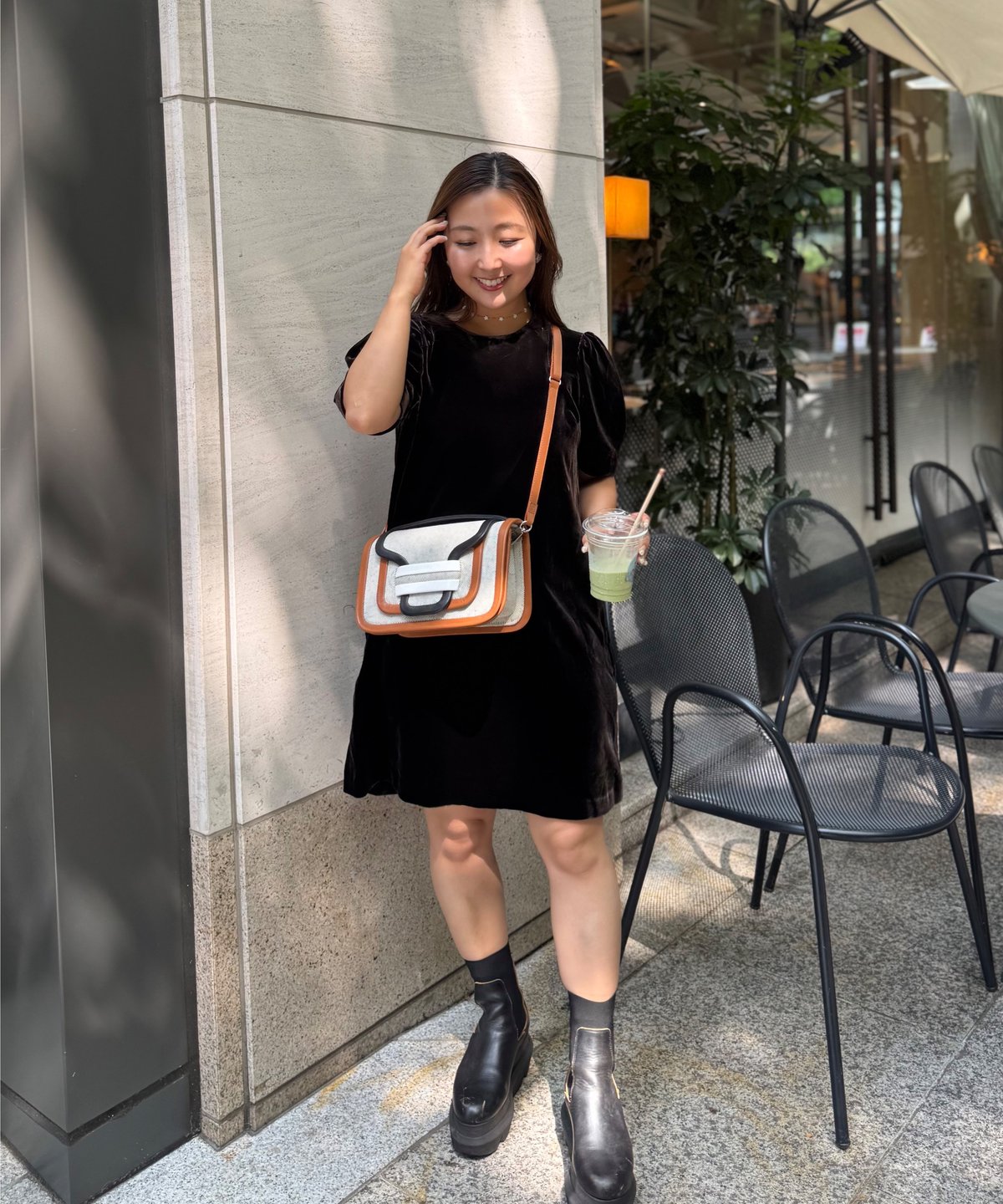 ベルベットミニワンピース(ブラウン) | Syell Raffiné