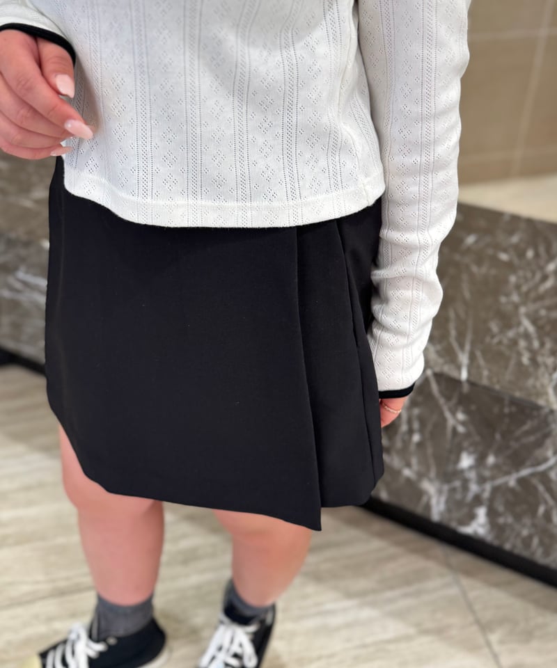 ラップショートパンツ -ブラック- | Syell Raffiné