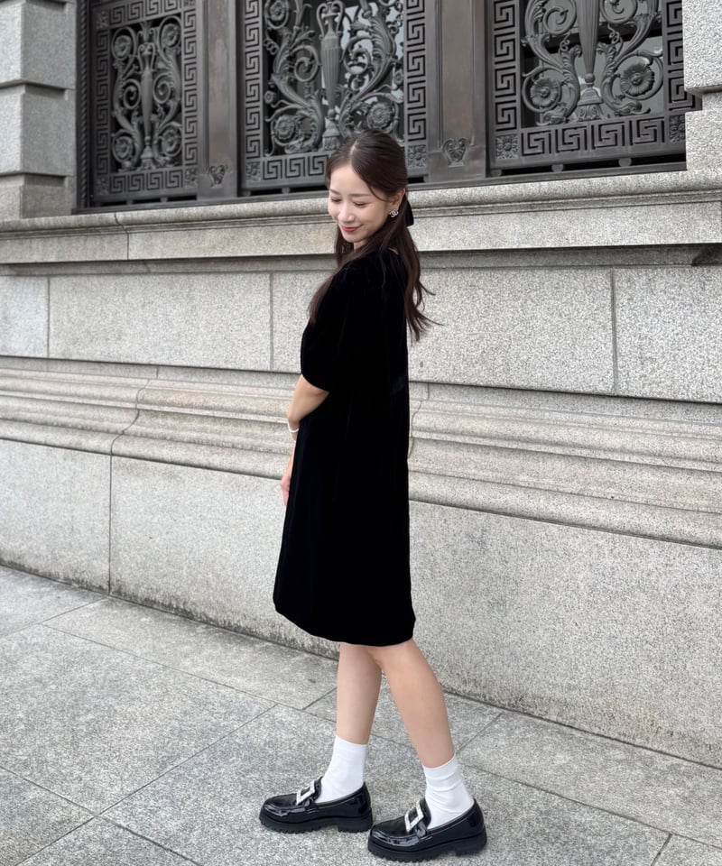 ベルベットミニワンピース(ブラック) | Syell Raffiné