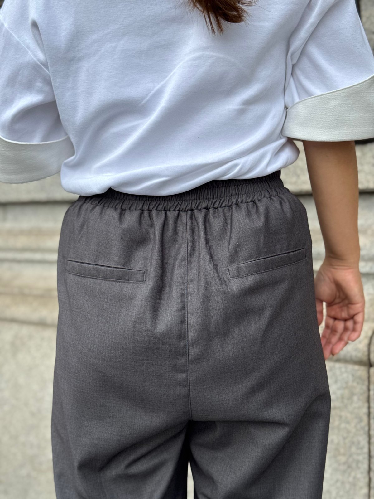 Cygne グレー パンツ サイズ1新品タグ付き Cygne グレー パンツ サイズ1新品タグ付き