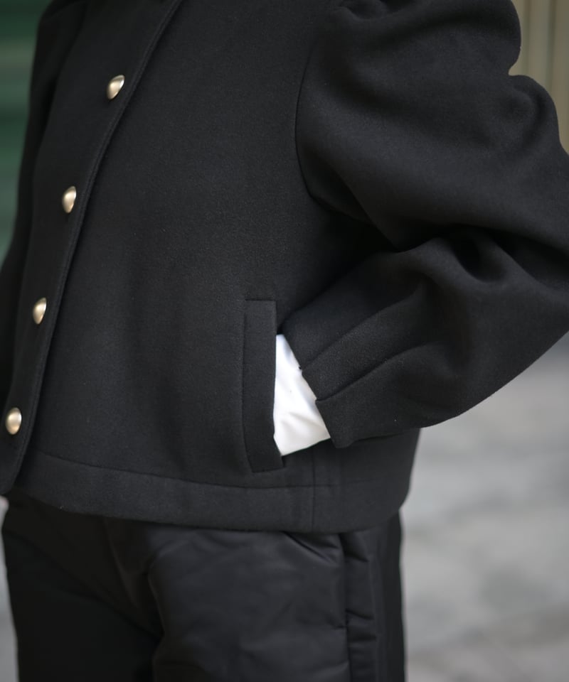 ノーカラーボタンショートコート(ブラック) | Syell Raffiné