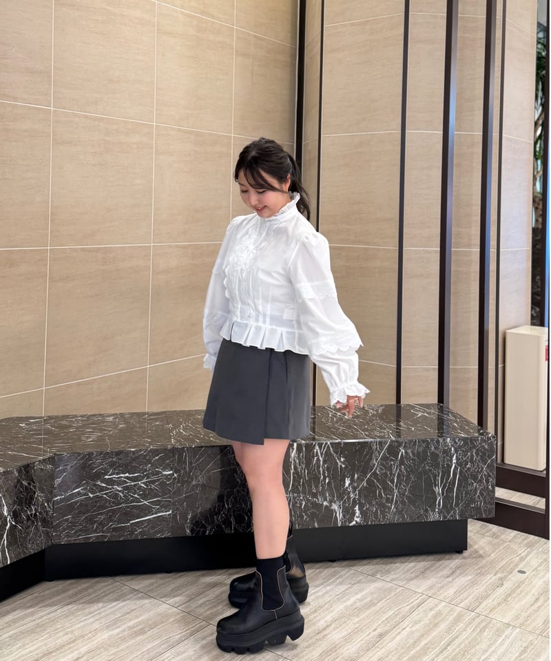 ラップショートパンツ -グレー- | Syell Raffiné