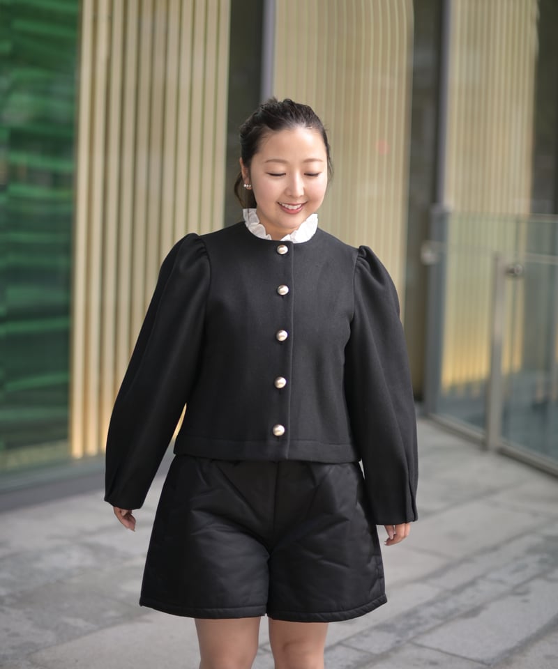 ノーカラーボタンショートコート(ブラック) | Syell Raffiné