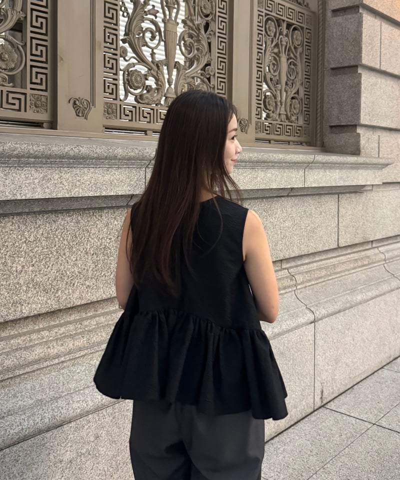 プリーツプリーズ　ノースリーブ　トップス　ボトルネック　スリット　ブラック　L プリーツプリーズ ノースリーブ トップス ボトルネック スリット