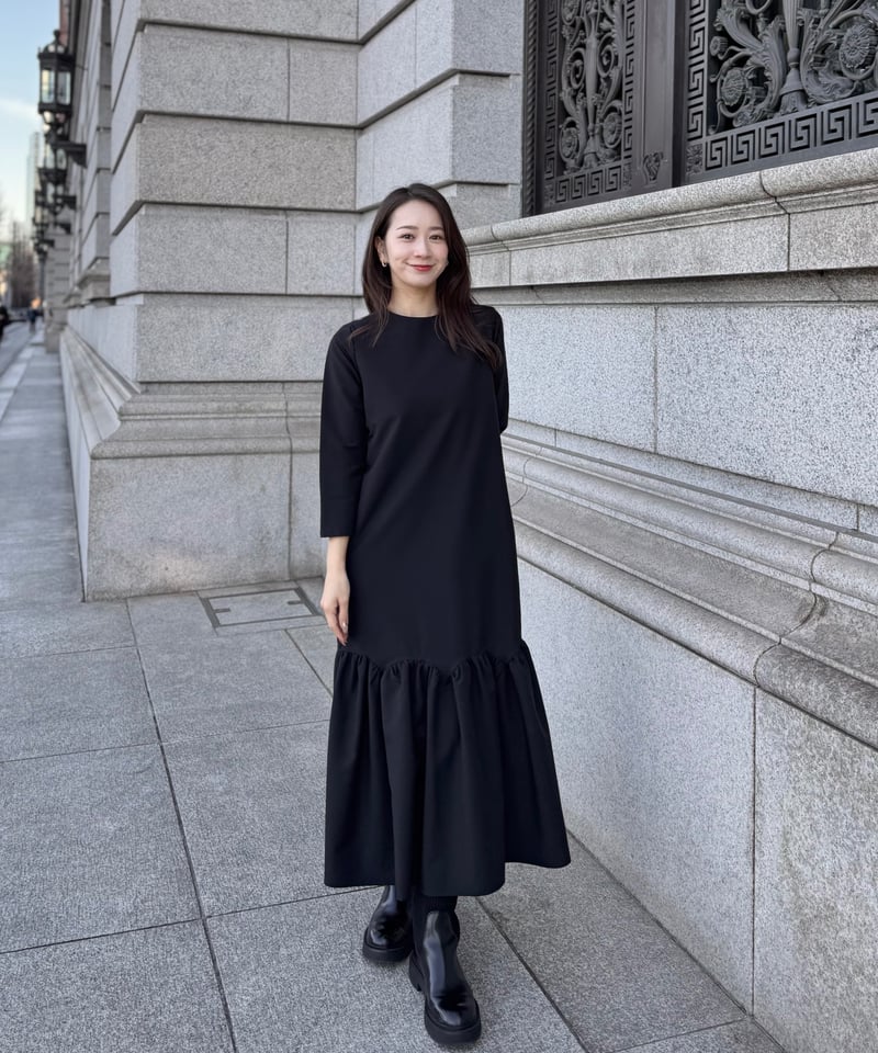 裾スカラップワンピース長袖・short丈(ブラック) | Syell Raffiné