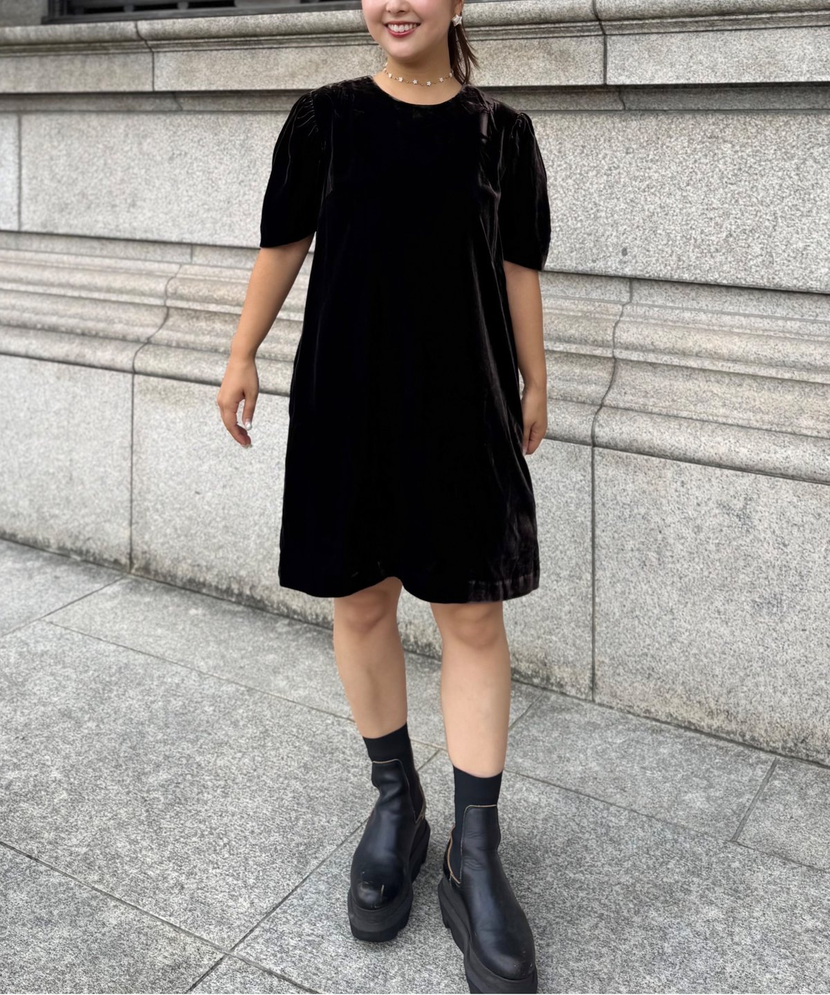 ベルベットミニワンピース(ブラウン) | Syell Raffiné