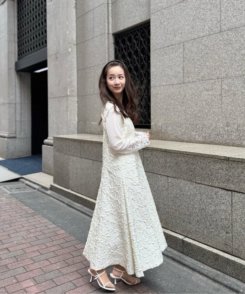 D419/美品 M'S GRACY ワンピース ドレス 総柄 エンボス 40 白 シェイプエンボスワンピース(アイボリー) | Syell Raffiné