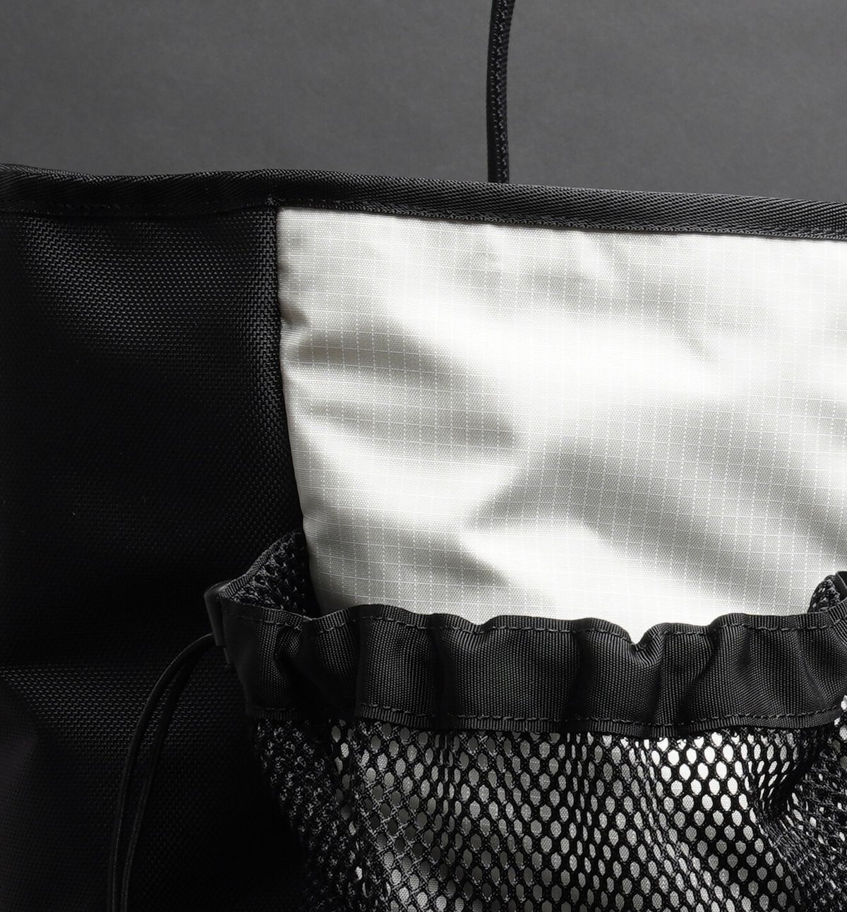 T2 Trail Tote 30 / White | Tabisuke Tabizo
