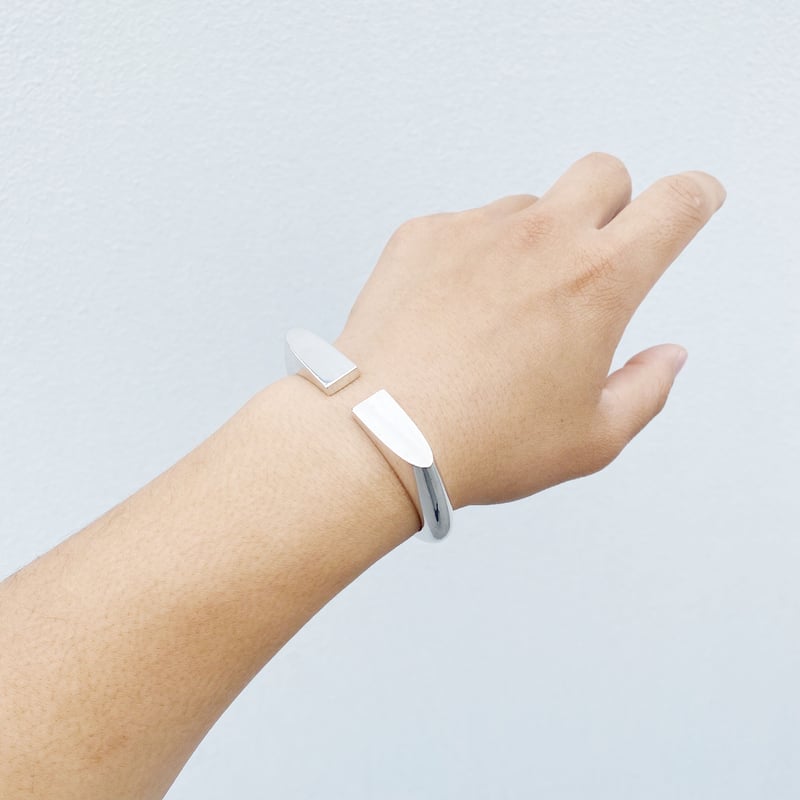 HERMES Initial Bangle | Nice&Smooth HERMES Initial Bangle | Nice&Smooth