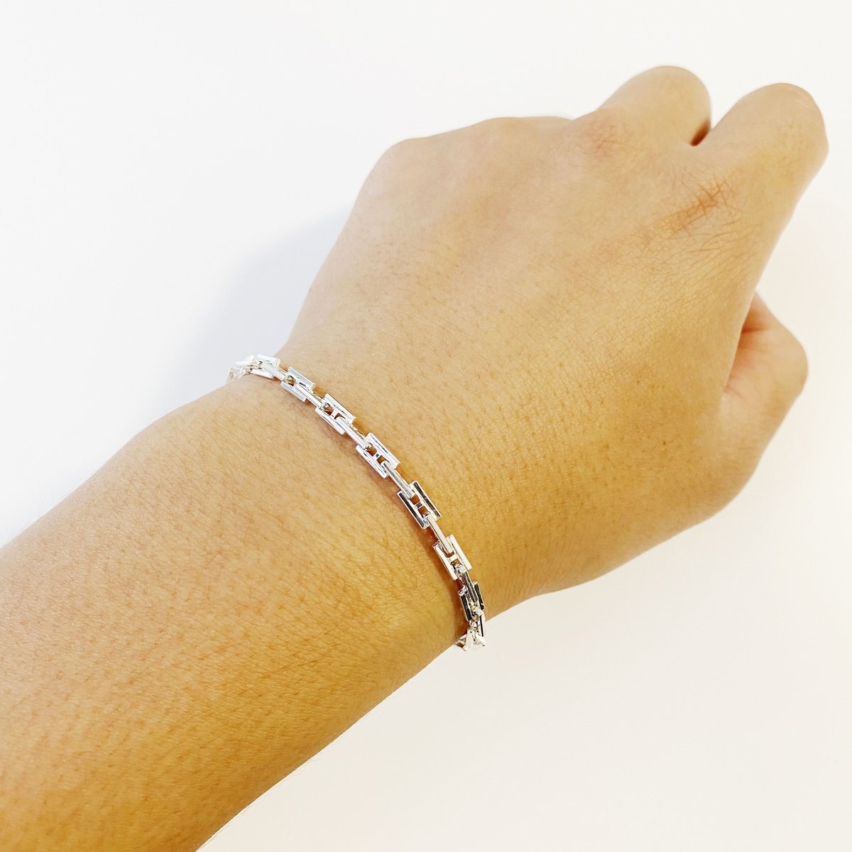 SOLD】 HERMES H Motif Hercules Chain Bracelet | SOLD】 HERMES H Motif Hercules Chain Bracelet |