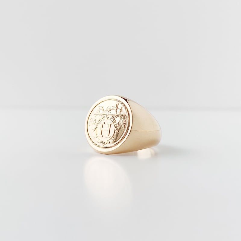 SOLD】HERMES 18K Ex-Libris Ring | Nice&Smooth SOLD】HERMES 18K Ex-Libris Ring | Nice&Smooth