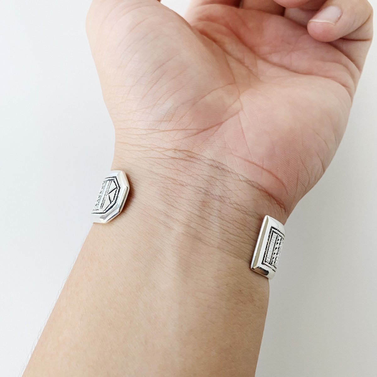 SOLD】HERMES Newton Touareg Bangle T4 | Nice&Sm SOLD】HERMES Newton Touareg Bangle T4 | Nice&Sm