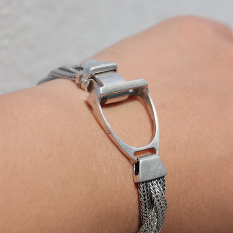 SOLD】Vintage HERMES Etrier Bracelet | Nice&Smooth SOLD】Vintage HERMES Etrier Bracelet | Nice&Smooth