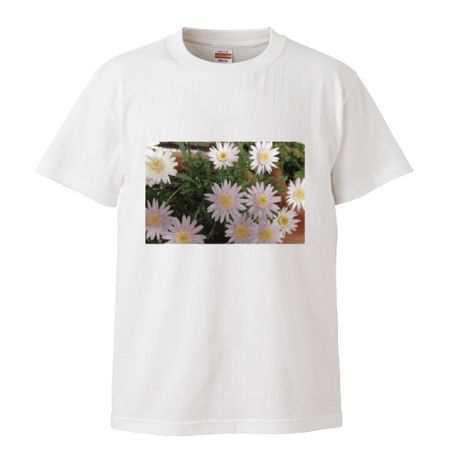 白い花Tシャツ