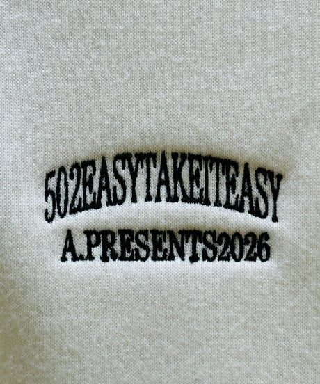 #191　502EASY A.PRESENTS刺繍フーディ