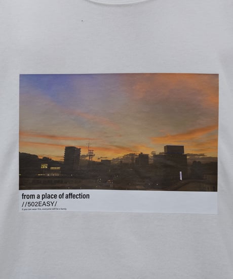#067　彩空フロントプリントロングTシャツ　WHITE