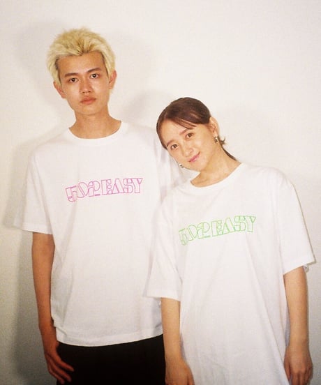 #051　Neon Logo T-シャツ WHITExGREEN