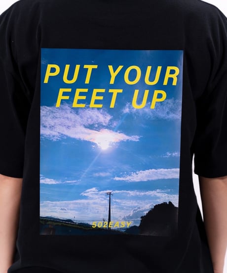 #099　彩空バックプリントTシャツ ~PUT YOUR FEET UP~