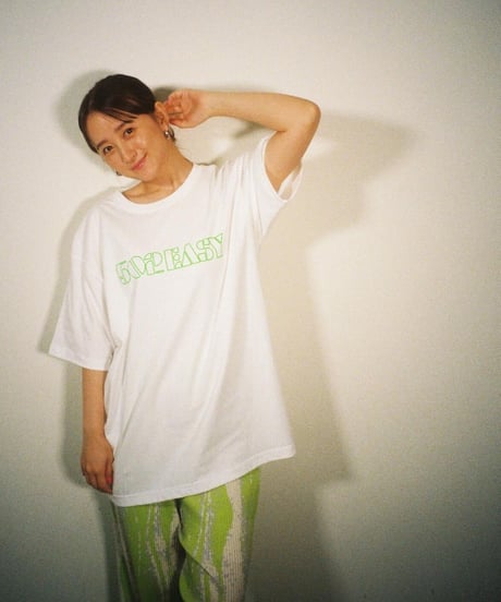 #051　Neon Logo T-シャツ WHITExGREEN