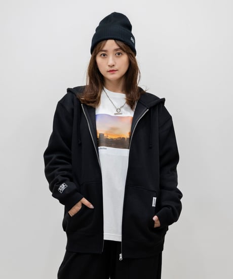 #067　彩空フロントプリントロングTシャツ　WHITE