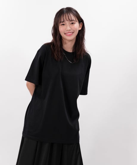 ［志田音々さんコラボアイテム］#105　彩空x音空　バックプリントTシャツ　BLACK
