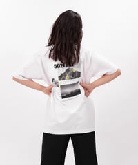 ［志田音々さんコラボアイテム］#105　彩空x音空　バックプリントTシャツ　WHITE