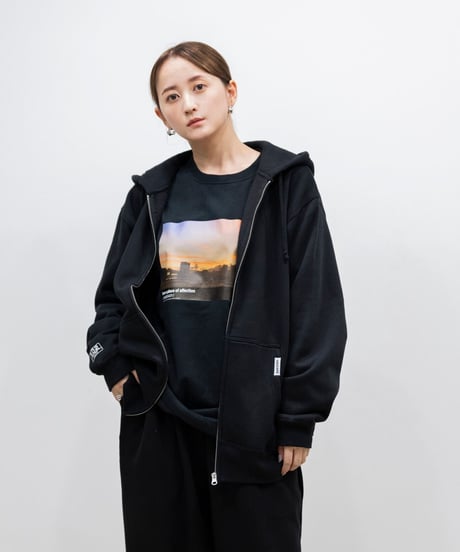 #067　彩空フロントプリントロングTシャツ　BLACK