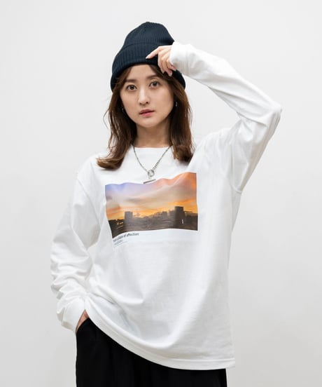 #067　彩空フロントプリントロングTシャツ　WHITE