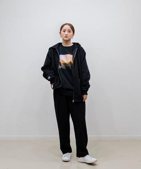 #068　フルジップフーディトップス　BLACK