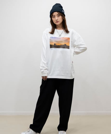 #067　彩空フロントプリントロングTシャツ　WHITE