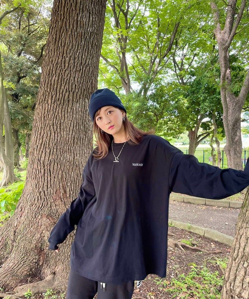 062 彩空バックプリントロングTシャツ BLACK | 502EASY
