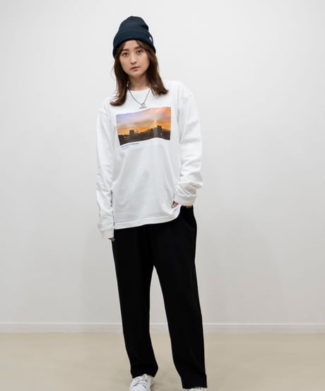 #067　彩空フロントプリントロングTシャツ　WHITE