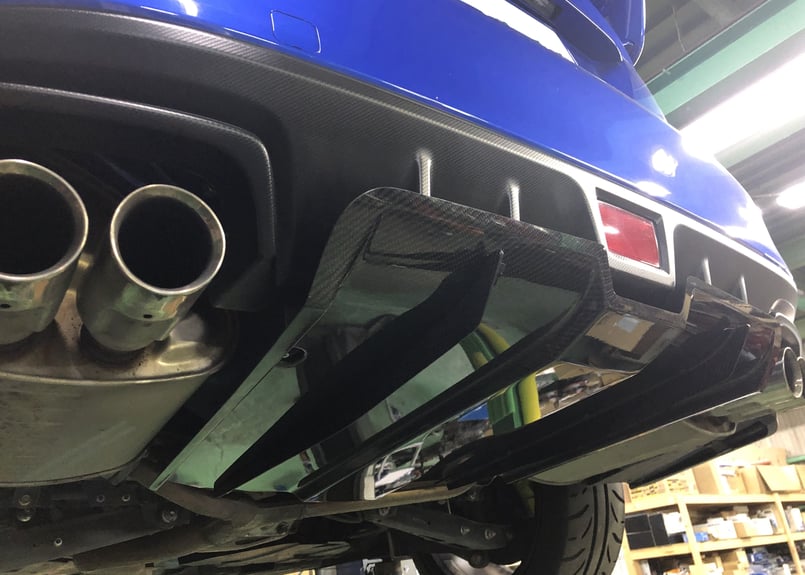 MAXONDesign製リアデュフューザー　フォージドカーボン仕様 匠project カーボンリアディフューザー 【表裏カーボン】 | 近藤